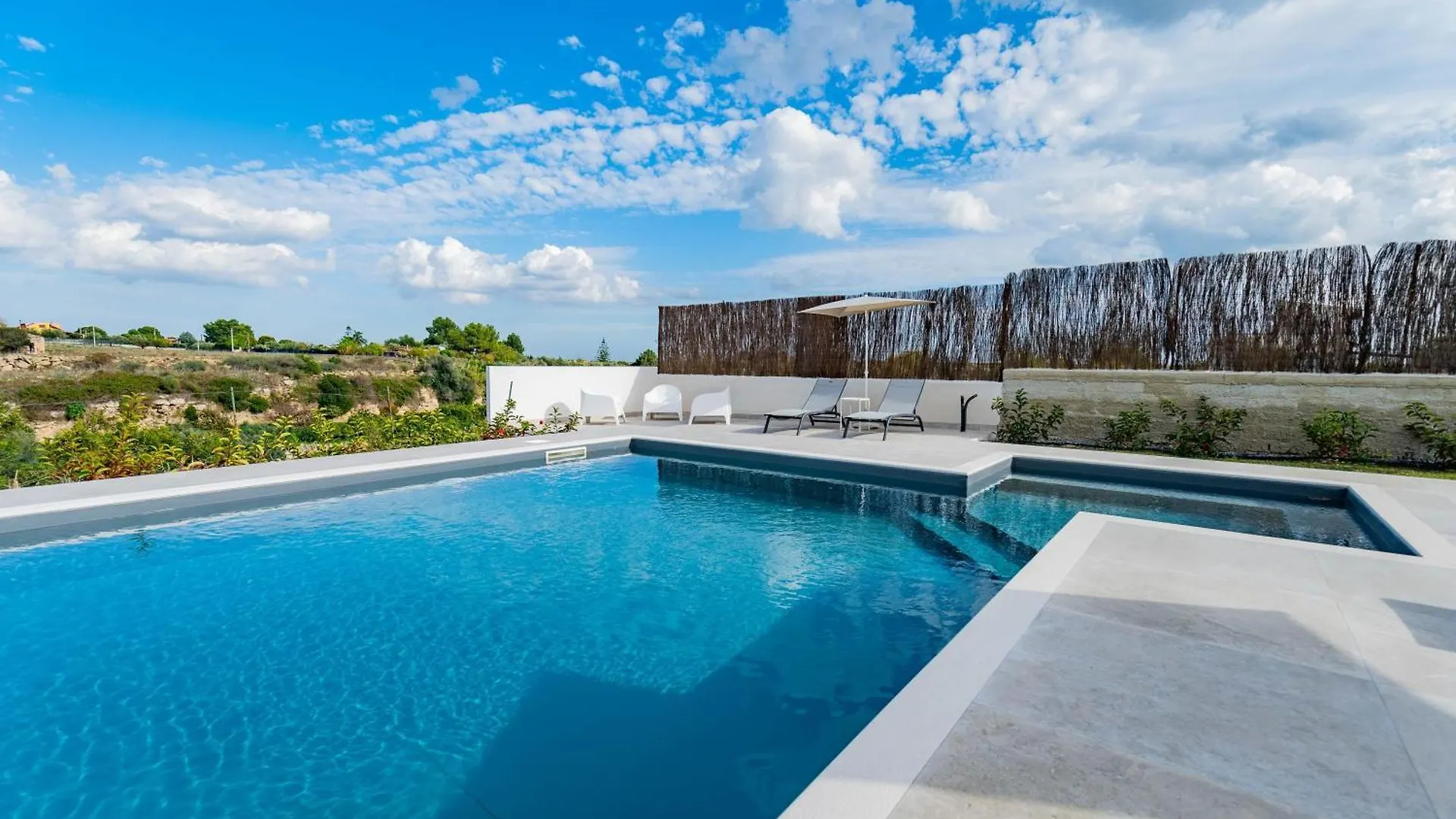 Villa Della Serenita أفراغولا