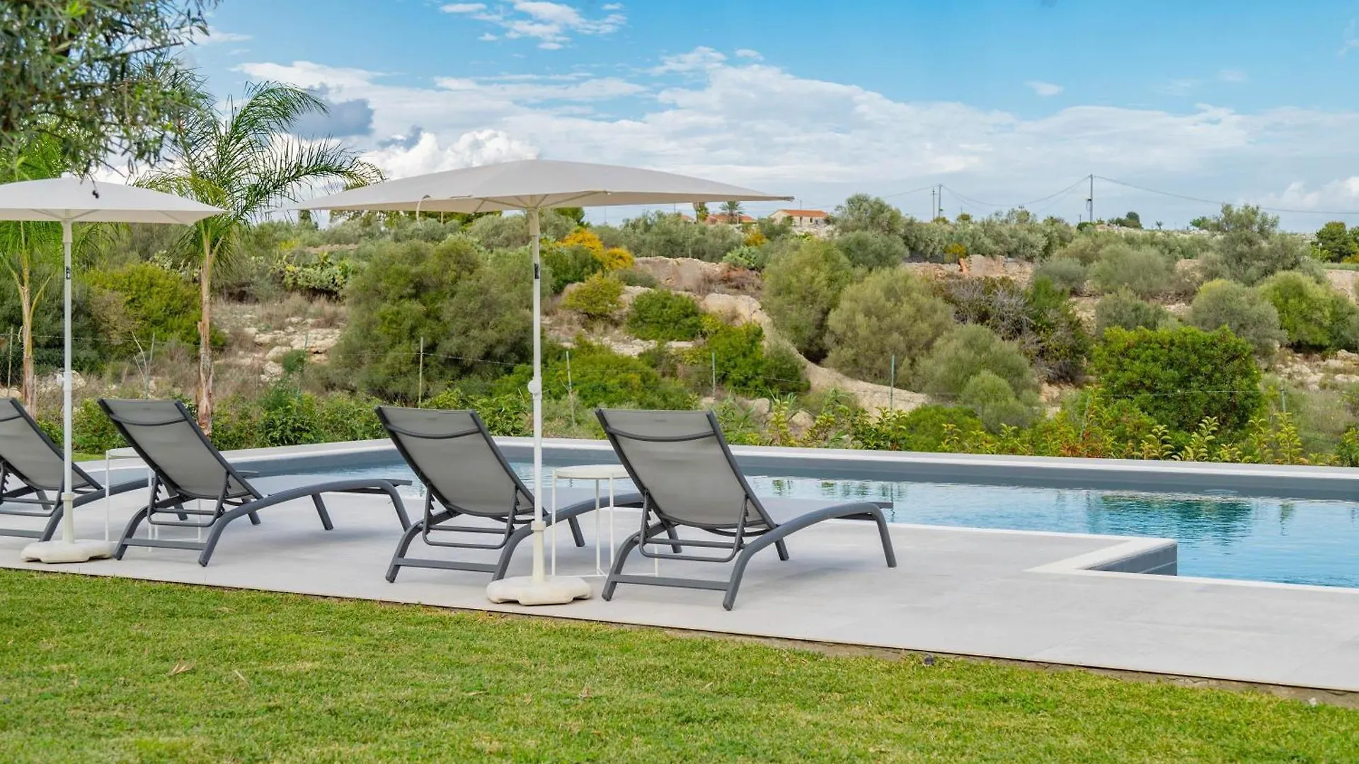 Villa Della Serenita أفراغولا