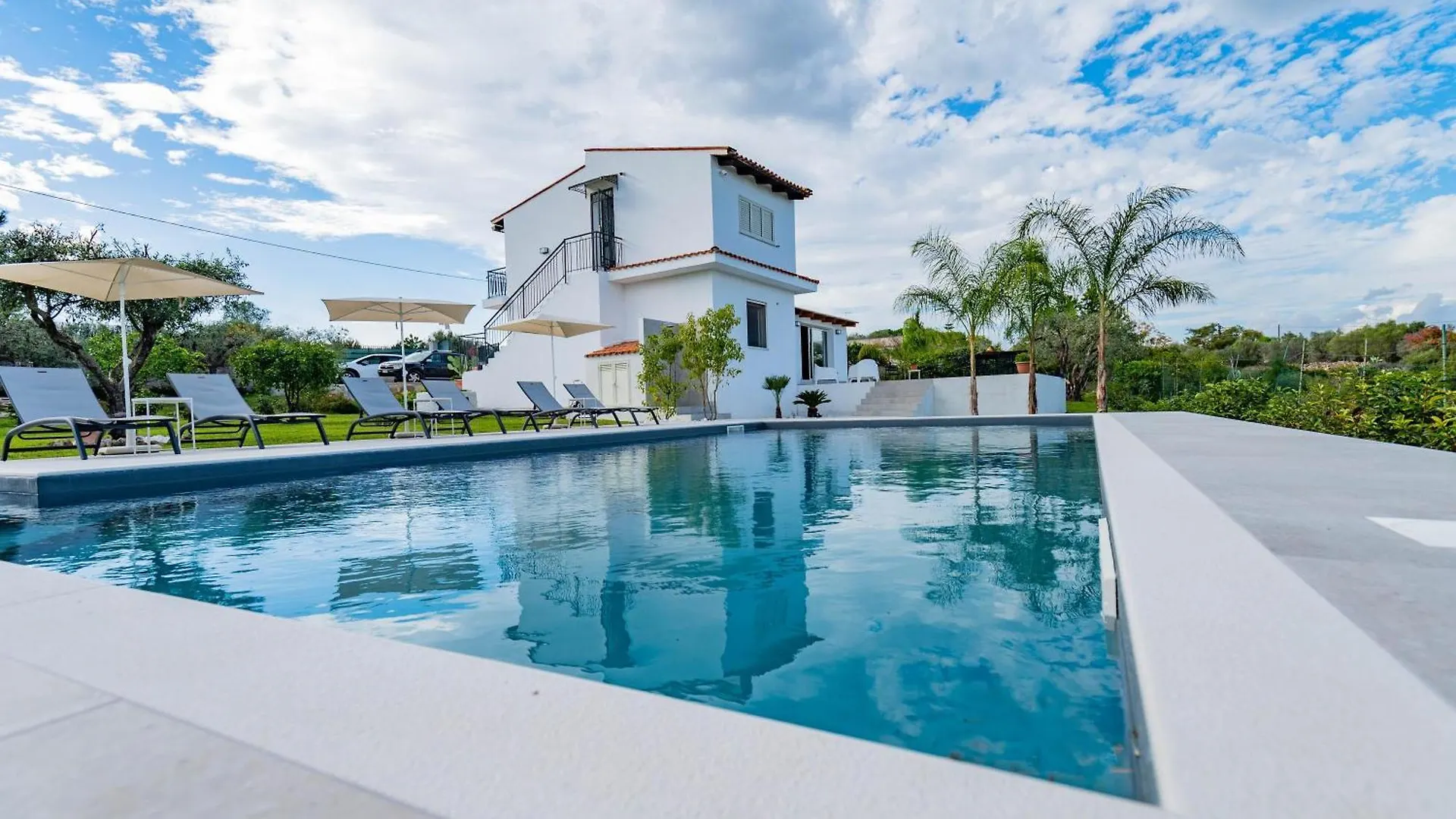 Villa Della Serenita أفراغولا 0*,